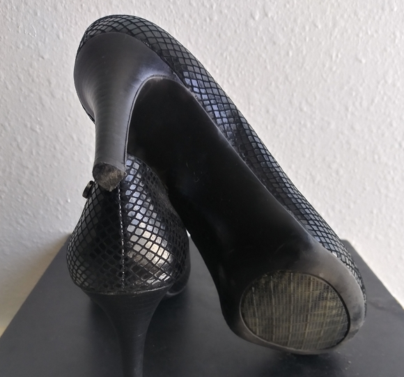 CALVIN KLEIN used shoes - Picture 4 of 4
